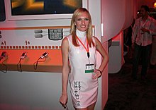 console_games_booth_babes_0007.jpg