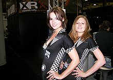 console_games_booth_babes_0073.jpg
