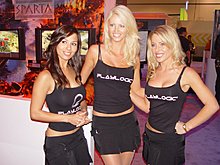 console_games_booth_babes_0107.jpg