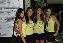 console_games_booth_babes_0136.jpg