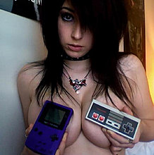 console_gamer_girls_021.jpg
