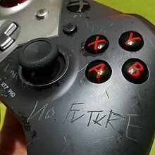 cyberpunk-2077-xbox-controller-6-.jpg