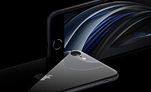 apple_new-iphone-se-black-camera-touch-id_04152020_big.jpg.large.jpg