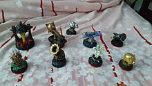 102757330_2_644x461_vand-schimb-figurine-skylanders-fotografii.jpg