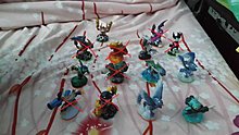 102757330_1_644x461_vand-schimb-figurine-skylanders-bucuresti_rev001.jpg