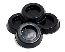 startech_rubber_feet.jpg