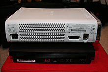 ps3.slim.unboxed32.jpg