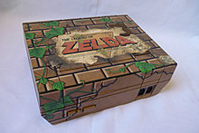 zelda-custom-painted-nes_zps3100e887.jpg