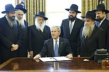 bush_corm-756361.jpg