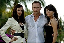 bond-girls.jpg