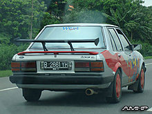 ford_laser_b2661yh_1.jpg