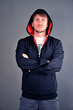 desmondhoodblank03__53193_zoom.jpg