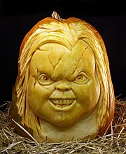 rayvillafanepumpkinsculptures8.jpg