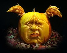 rayvillafanepumpkinsculptures10.jpg