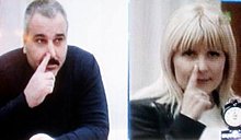 pe-cine-avertizeaza-udrea-cu-gestul-ei-mafiot-un-mare-interlop-fost-fotografiat-facand-acelasi.jpg