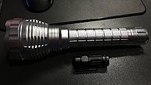 convoy_l6_vs_olight_s1_02.jpg