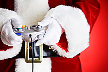 santa-playing-xbox.jpg