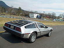 delorean_dmc_12_1981_1983_1.jpg