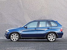 bmw-x5_4.8is_2004_1600x1200_wallpaper_09.jpg