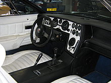 1975maseratibora-interior.jpg