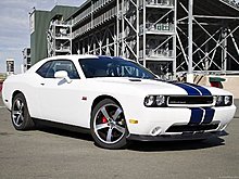 dodge-challenger_srt8_392_2011_1600x1200_wallpaper_08.jpg