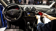 paris-2012-new-dacia-logan-2-live-photos-1080p-14.jpg