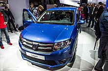 paris-2012-new-dacia-logan-2-live-photos-1080p-19.jpg