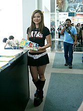 console_games_booth_babes_0128.jpg
