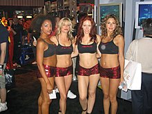console_games_booth_babes_0166.jpg