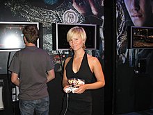 console_games_booth_babes_0167.jpg