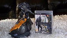 crysis-2-limited-edition-nanosuit-figure.jpg