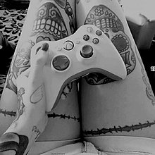 console_gamer_girls_007.jpg