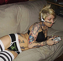 console_gamer_girls_115.jpg