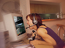 screaming-girl-gamer1.jpg