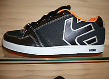 as_moto_etnies4_630.jpg