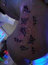 glowing_tattoos_07.jpg