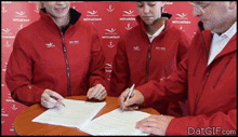 most_painfully_awkward_things_that_happened_in_2013_02.gif