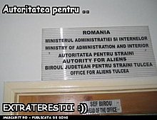 funny-pictures-autority-aliens-ee48f58192.jpg