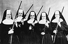 nuns.jpg