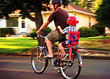 dangerous-child-safety-seat-bike1.jpg