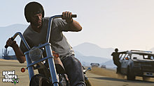 gta_5_official-screenshot-trevor-outruns-swat-motorcycle.jpg