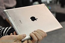 apple-ipad-2-mockup-ces-06-570x377.jpg