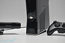 xbox-360-slim-hard-10-hands.jpg