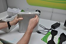 slim-unboxing11-hands.jpg