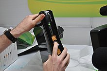 slim-unboxing17-hands.jpg