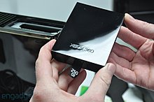 slim-unboxing31-hands.jpg