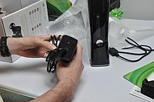 slim-unboxing34-hands.jpg