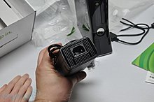 slim-unboxing35-hands.jpg