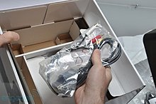 slim-unboxing36-hands.jpg