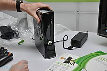 slim-unboxing43-hands.jpg